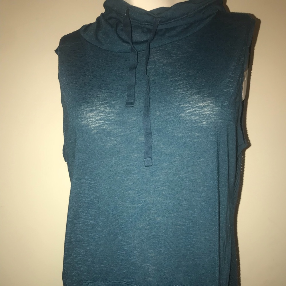 Mesh back top